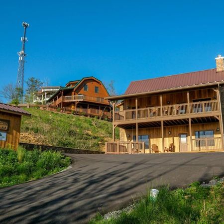 Black Bear Crossing Villa Gatlinburg Exterior photo